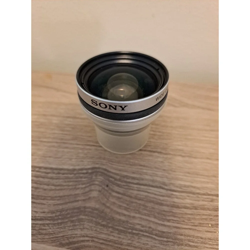 Sony VCL-DH0730 Wide Conversion Lens (x0.7) | For Cyber-shot Digital Cameras